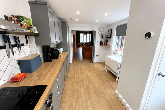 97, Oakfield Road, East Ham photo 4