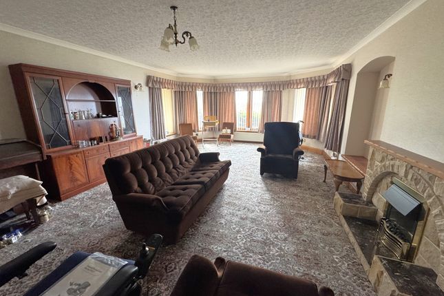 1 , Golden Knowes Court, Banff photo 3