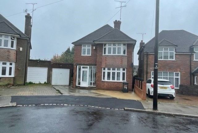 73 Graham Gardens, Luton photo 4