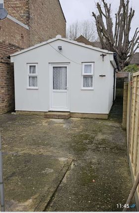 30H, Cromwell Road, Lu3 1Dn