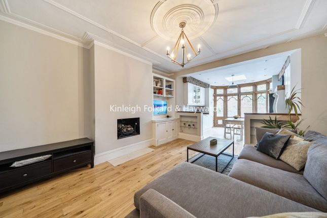 18, Avondale Avenue, London photo 2