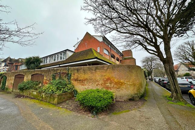 Flat to rent in Old School Court, Grimston Gardens, Folkestone