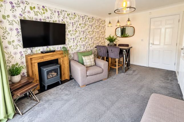 Churchward Drive, Telford photo 5