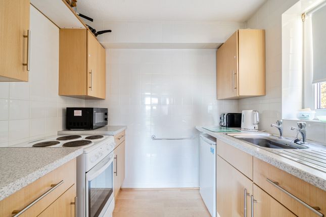 Flat 3, Homespa House, 37, Christchurch Road, Gloucestershire photo 3