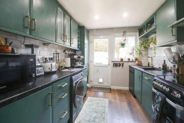 1, Nursery End, Devon photo 4