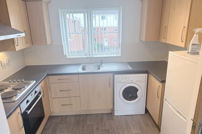 12g, Blueberry Avenue, New Moston photo 3