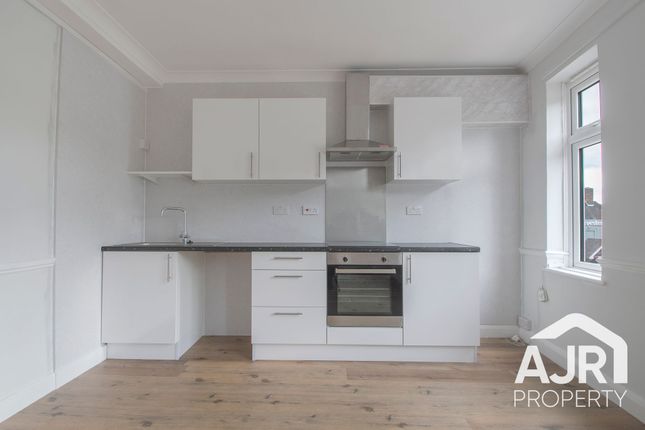 3a Lingfield Crescent, London photo 3