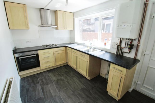 Terraced house for sale in Victoria Avenue, Rustenburg Street, Hull