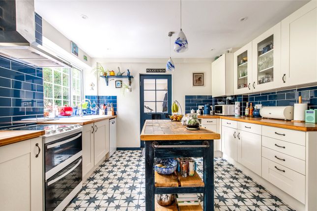 35, Eden Avenue, Kent photo 4