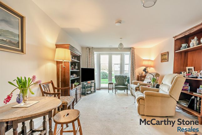 1 Queen Elizabeth Place, Orchard Lane, Alton photo 2