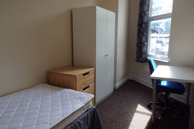 Room 2, Bristol photo 3