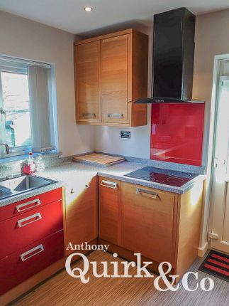 Flat Room 6, 15, Hernen Road, Canvey Island photo 4