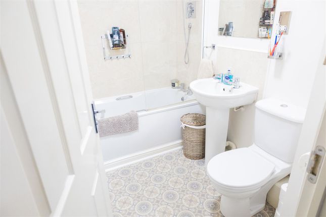 Town house for sale in Redrock Crescent, Kidsgrove, Stoke-On-Trent