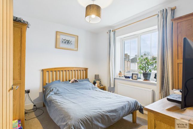 5 Violet Close, Bognor Regis photo 4
