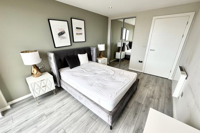 Apt 1209, 11, Park Central, Jesse Hartley Way, Liverpool photo 5