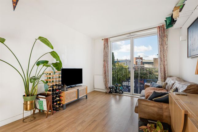 Flat 5, 40, Cowleaze Road, Kingston Upon Thames photo 4