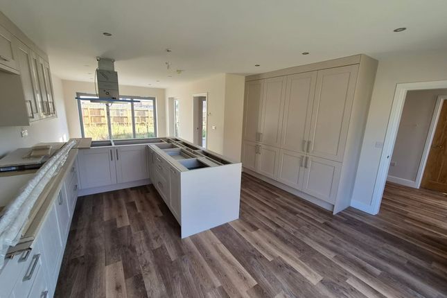 24, Forest Way, Market Rasen photo 5