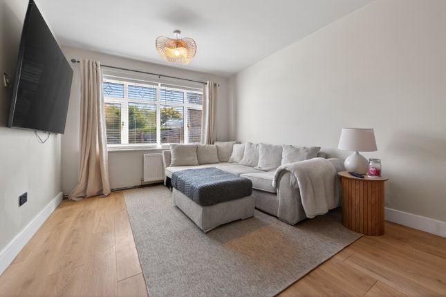 1 Pwllmawr Court, Wentloog Road, Cardiff photo 2