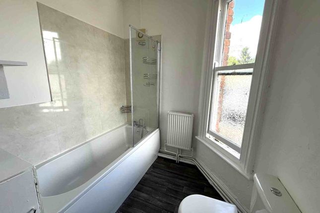 Kirkstall Lodge, Mansfield photo 5