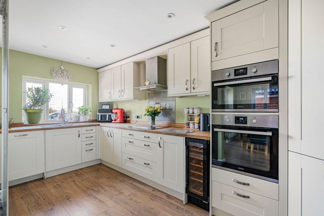27 Morton Close, Ely photo 2