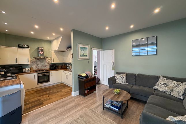 145, Ambleside Drive, Southend-on-sea photo 2
