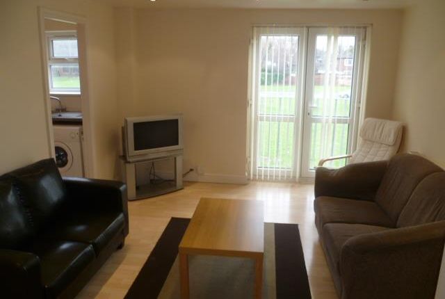 Flat 4, 3, Greenside Street, Manchester photo 2