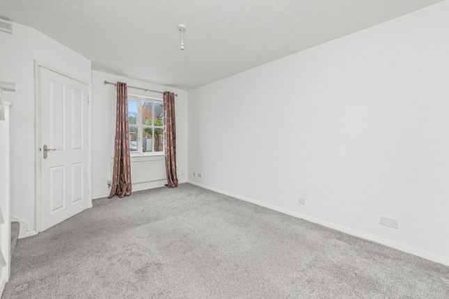 19, Mead Road, Leeds photo 4