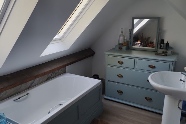 147, Compton Road, Wolverhampton photo 5