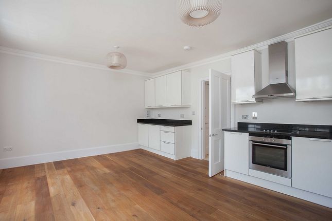 Thumbnail Flat to rent in Manchester Street, Marylebone, London
