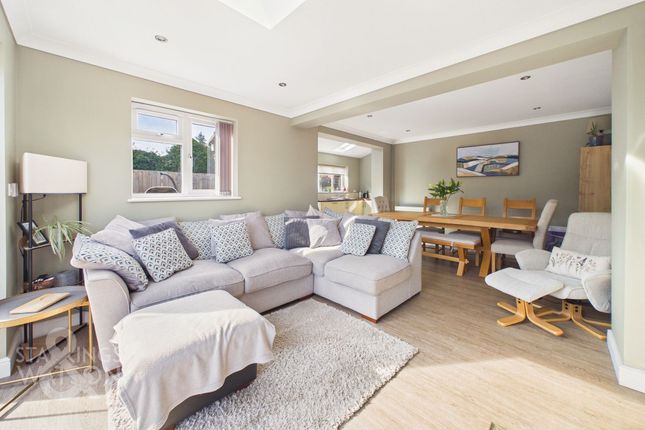 28 Woodland Rise, Norwich photo 4