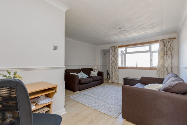 48, Baberton Mains Rise, Edinburgh photo 3