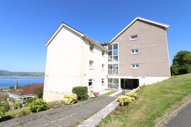 Thumbnail Flat to rent in Glenhuntly Road, Port Glasgow