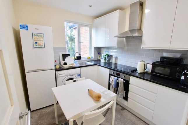Property to rent in Waterfall Road, London