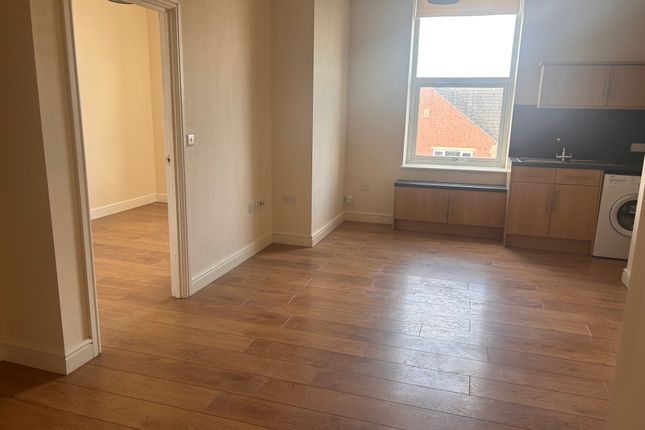 Flat to rent in Fall Lane, Wakefield