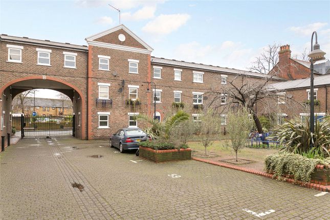 Flat for sale in Salisbury Place, Oval