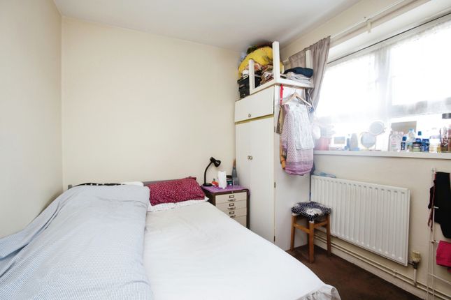 Flat for sale in Chicksand Street, London