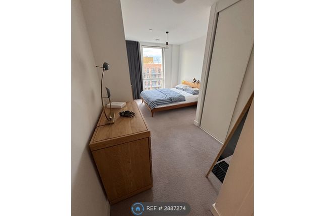 Murdoch Court Rookwood Way, London photo 4