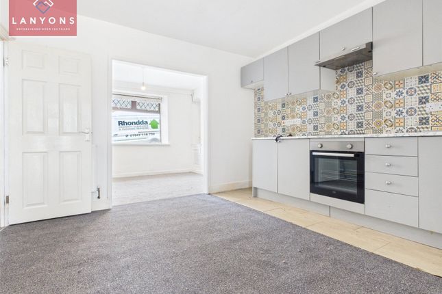 124, High Street, Rhondda Cynon Taf photo 3
