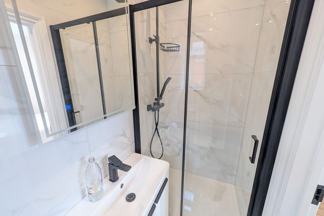 36b (Rooms), Palermo Road, Willesden Junction photo 5