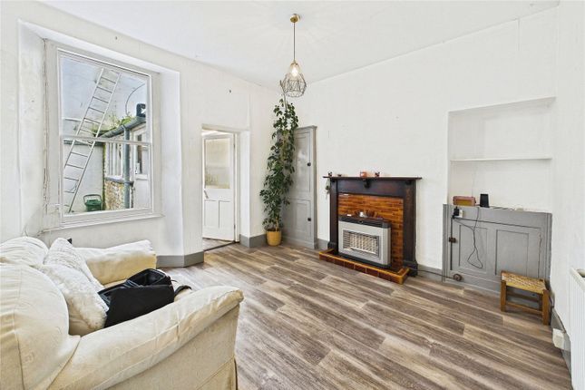 3, Northfield Terrace, Devon photo 2