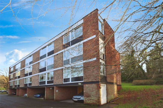 3-bed flat on 52, Westacre Close, Somerset, £210,000