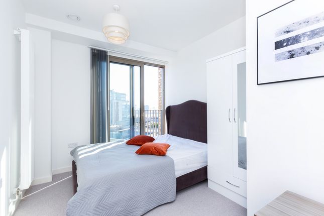 12, Western Gateway, E16 photo 3