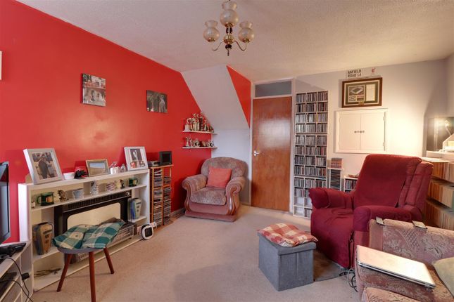 9, Pheasant Mead, Stonehouse photo 3