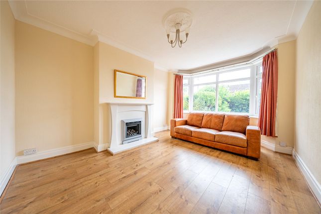 12, Buckstone Crescent, West Yorkshire photo 3