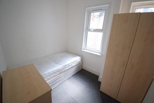634 1b, Finchley Road, London photo 4