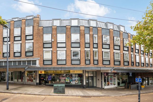 1-bed flat on 19 Buckingham House East, The Broadway, Stanmore, £280,000