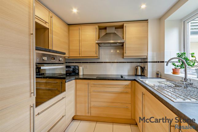 12 Clover Leaf Court, Ackender Road, Alton photo 5