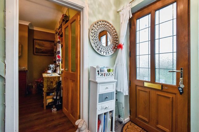 29, Abernant Road, Ammanford photo 4