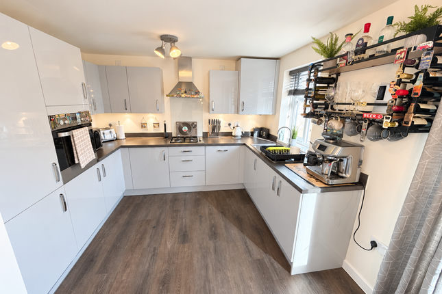 30, Merino Drive, Nuneaton photo 3