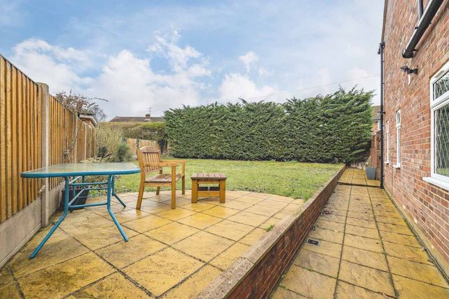 2, The Close, Iver Heath photo 2